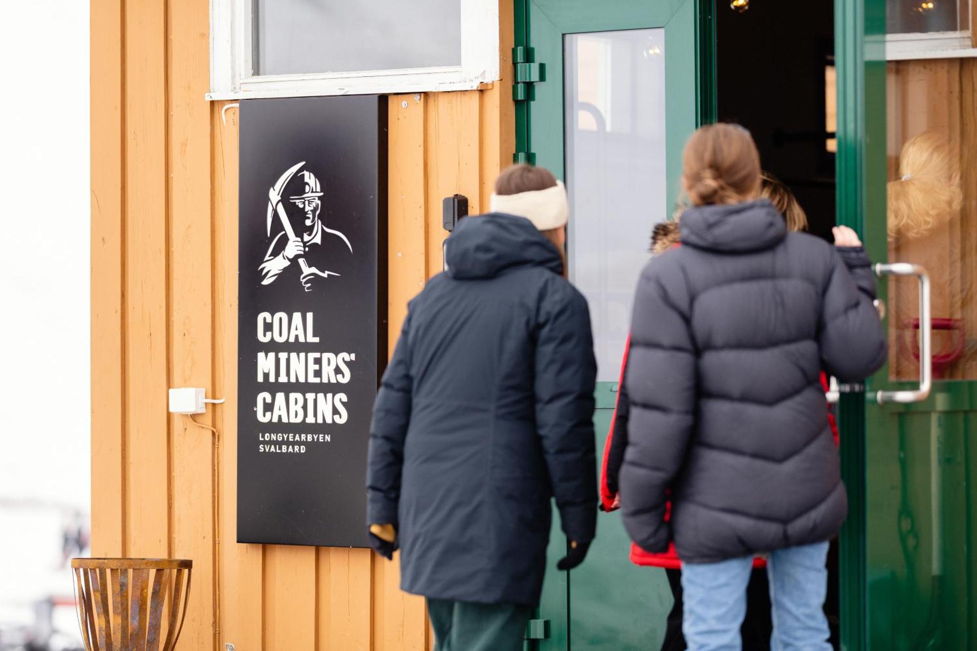Coal Miners' Cabins Longyearbyen Exterior photo