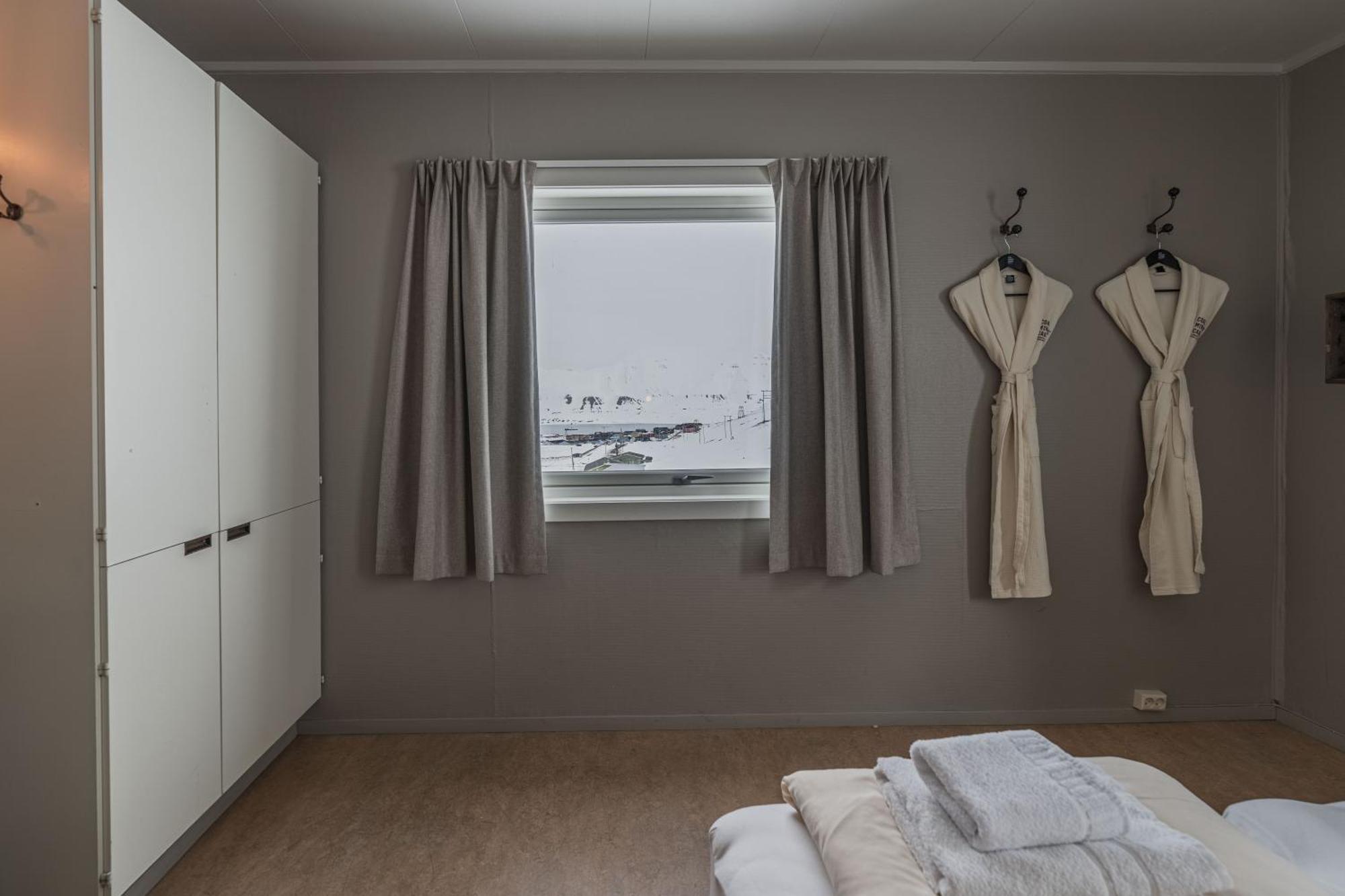Coal Miners' Cabins Longyearbyen Exterior photo