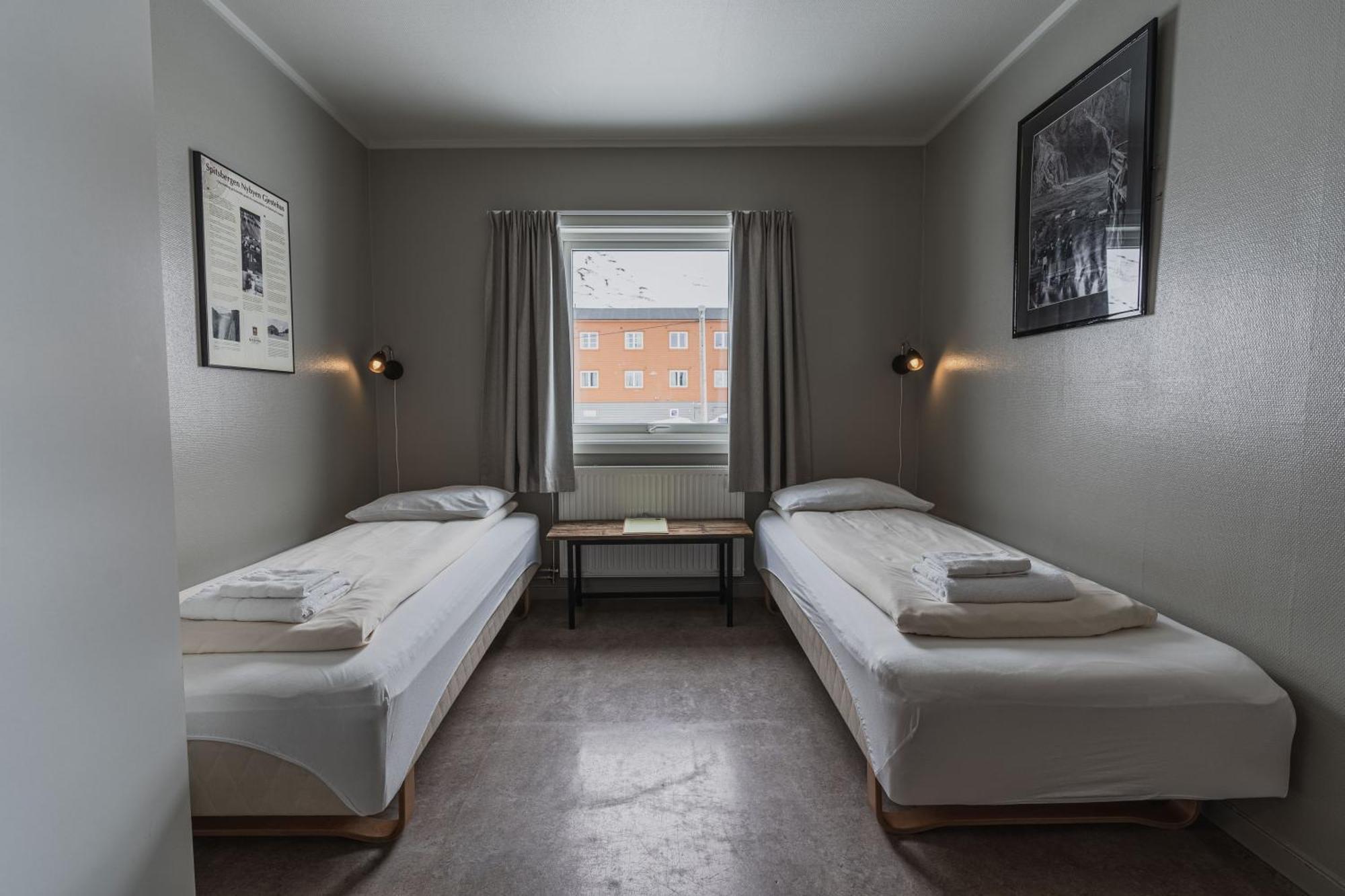 Coal Miners' Cabins Longyearbyen Exterior photo