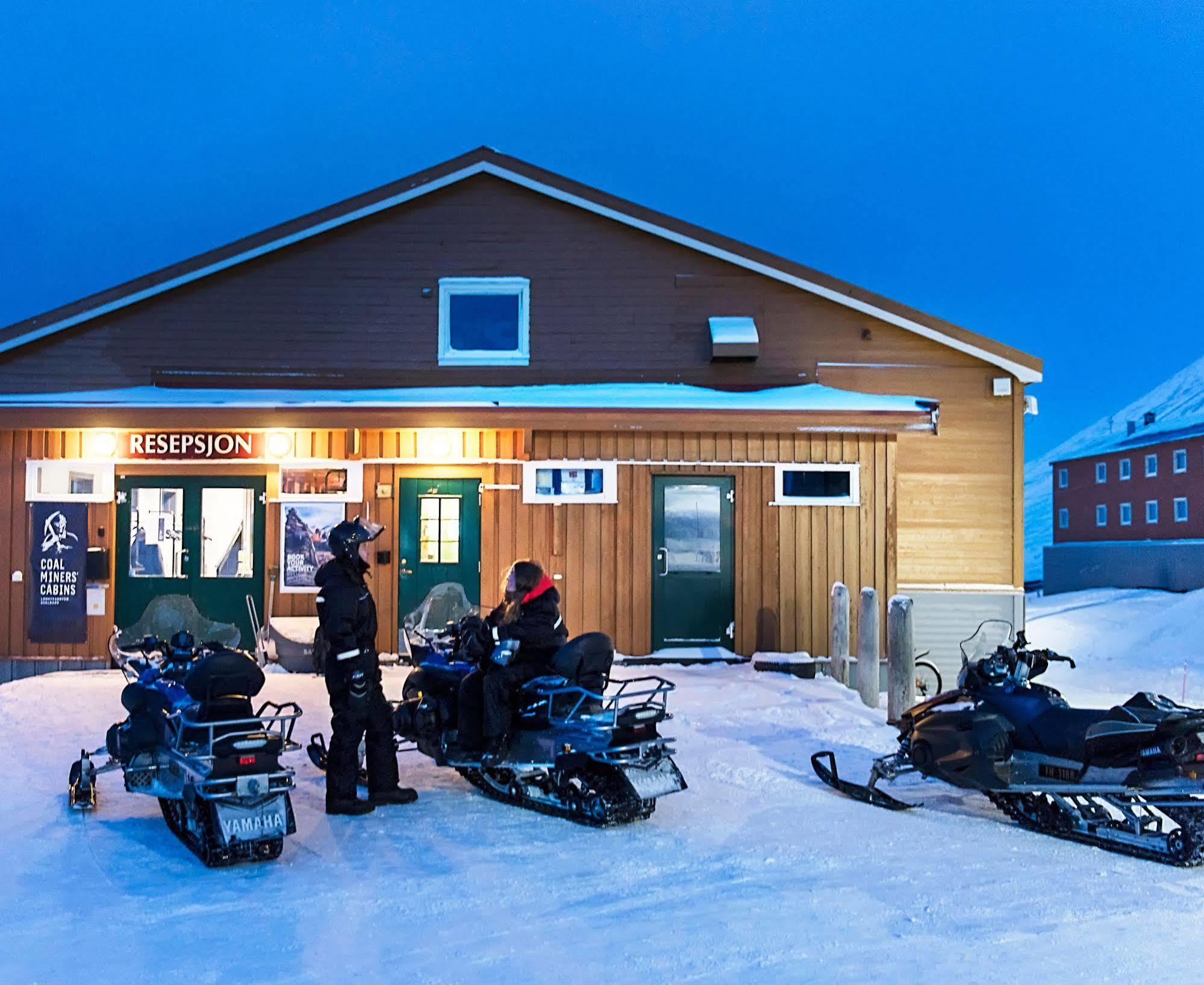 Coal Miners' Cabins Longyearbyen Exterior photo