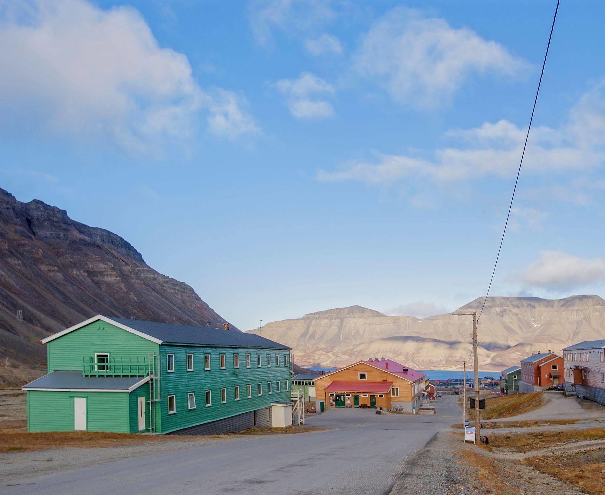 Coal Miners' Cabins Longyearbyen Exterior photo