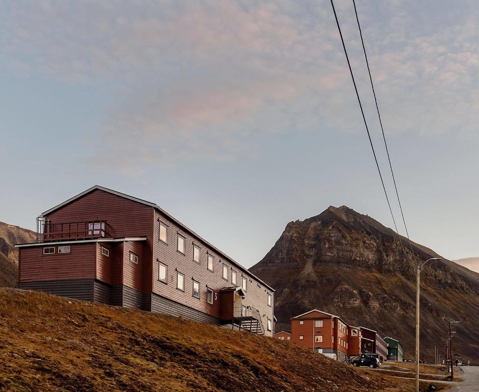 Coal Miners' Cabins Longyearbyen Exterior photo